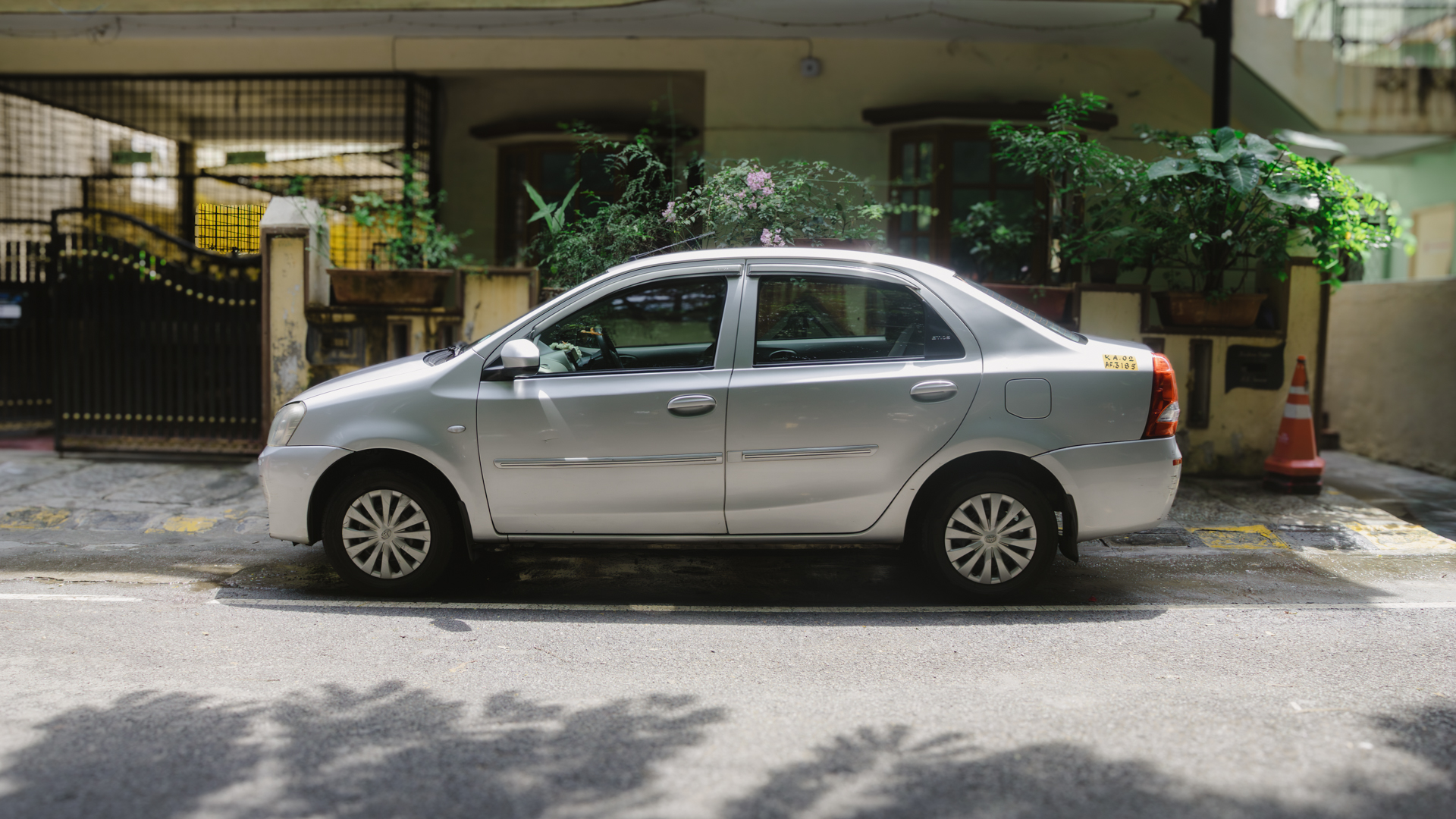 Krishna Travels chauffeur vehicle 6